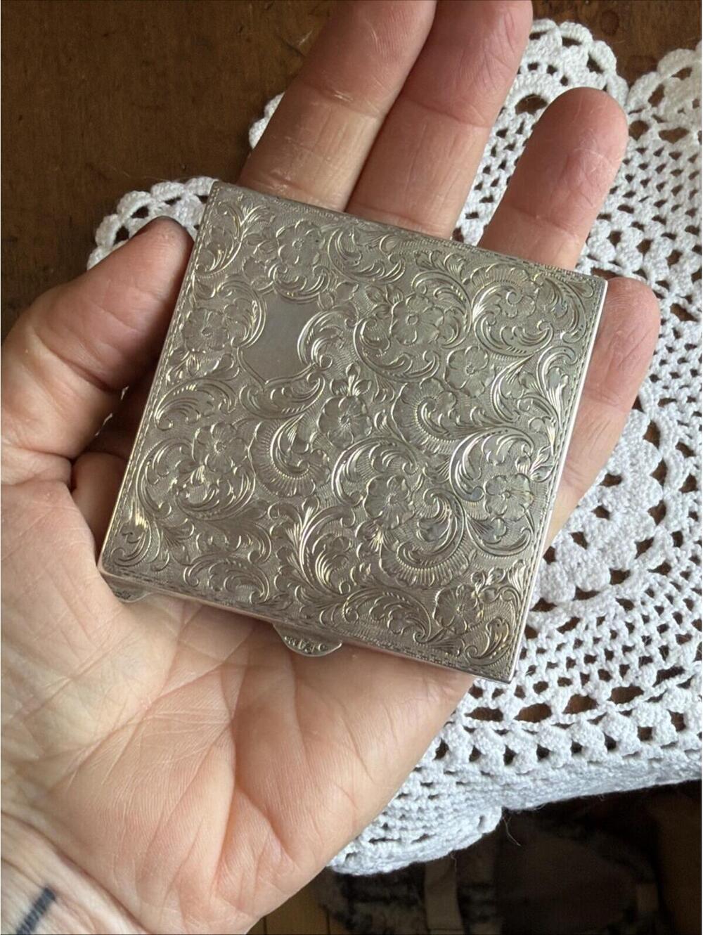 Vtg Polish Art Deco 900 Silver Compact 1920s Warsaw 2W Floral Chased Sifter Puff - Picture 6 of 13